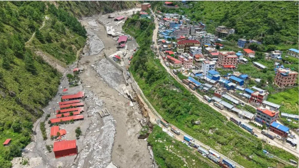 Tragédia no Himalaia: avalanche e enchente devastam região entre Nepal e Tibete, deixam mais de 160 mortos e centenas de desaparecidos