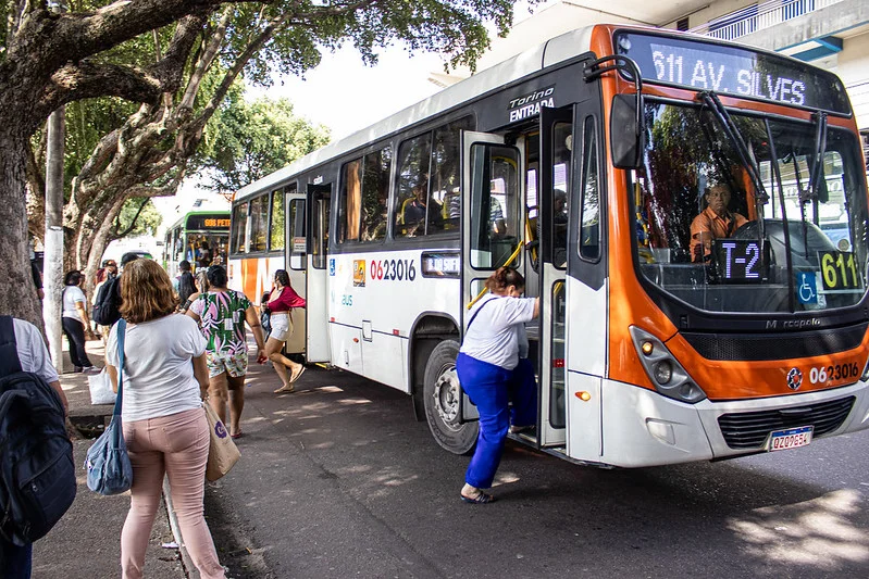 Paralização de ônibus é suspensa em Manaus